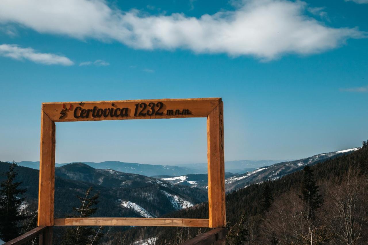 Apartman Rodinna Pohoda Mýto pod Ďumbierom Exteriör bild